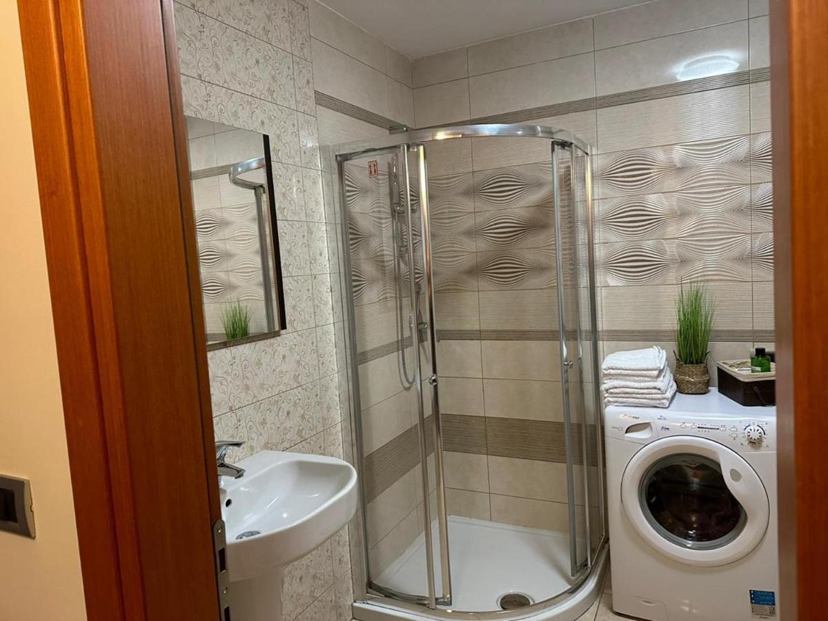 Luxury Condo In Tirana Exteriör bild