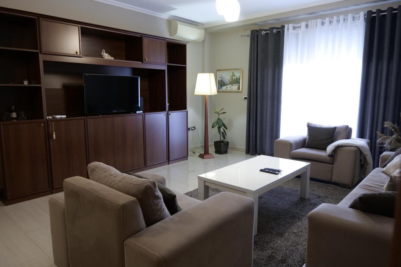 Luxury Condo In Tirana Exteriör bild