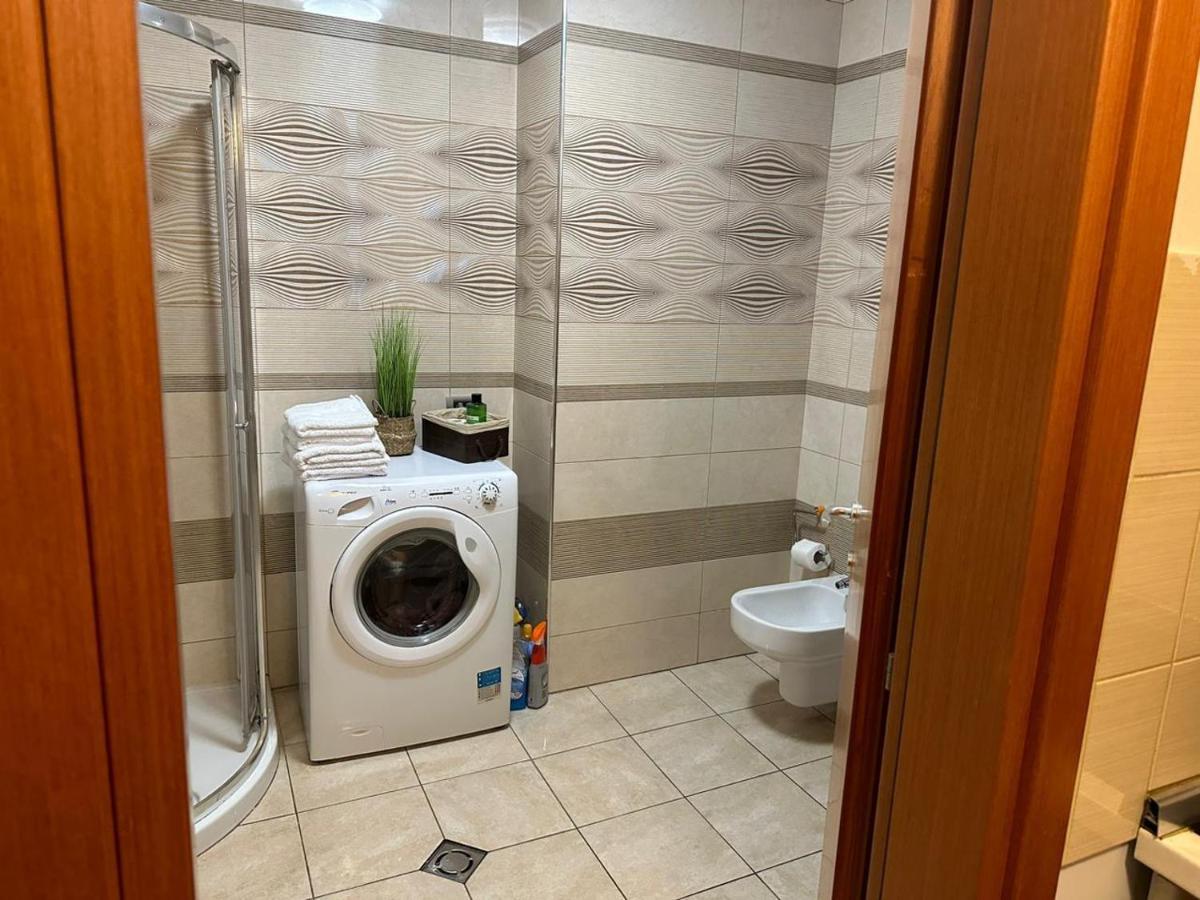 Luxury Condo In Tirana Exteriör bild