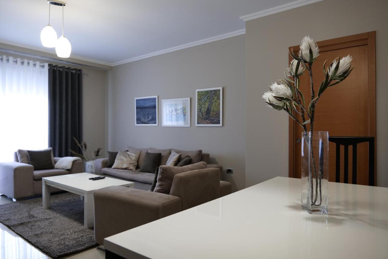 Luxury Condo In Tirana Exteriör bild
