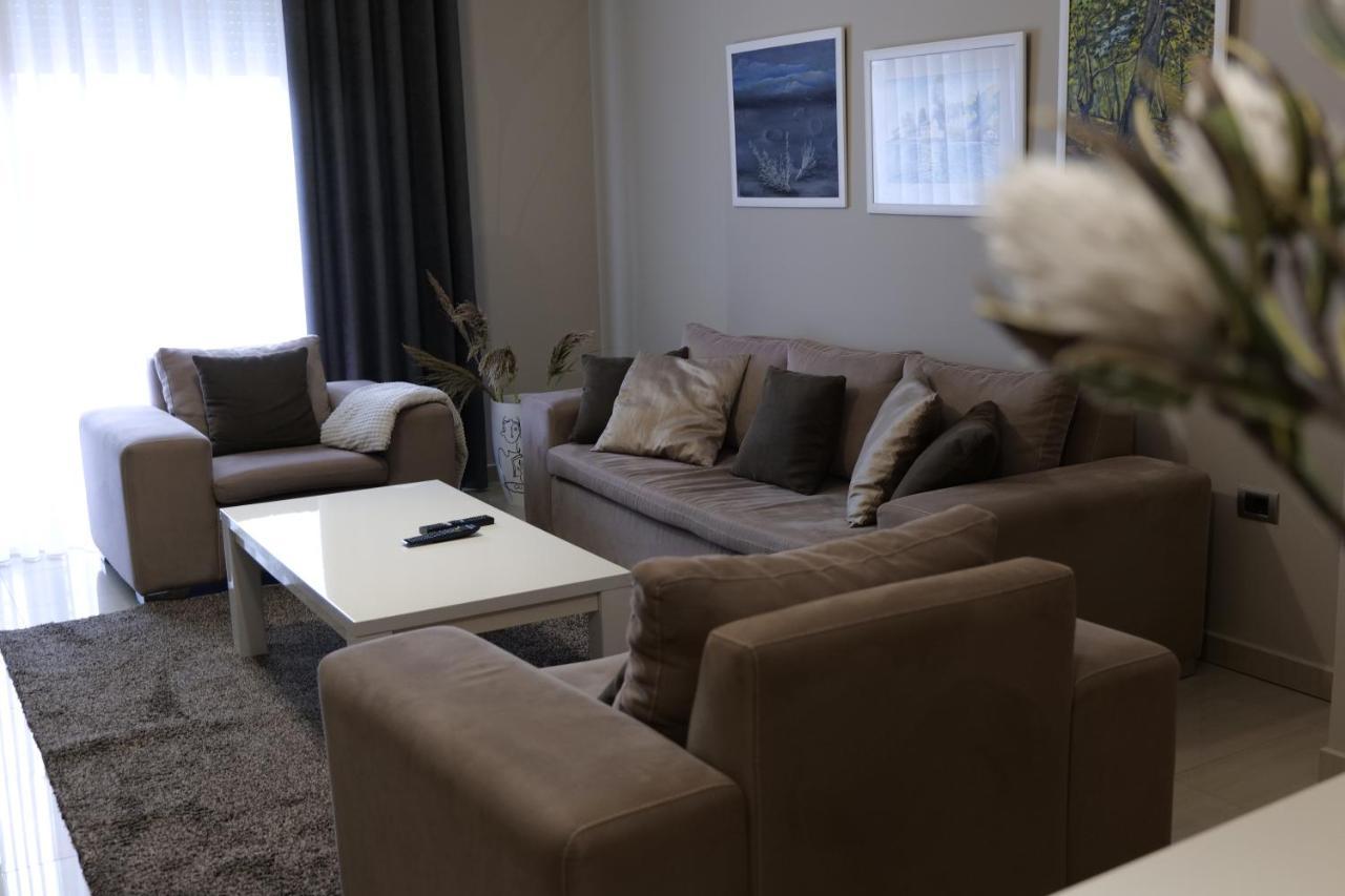 Luxury Condo In Tirana Exteriör bild